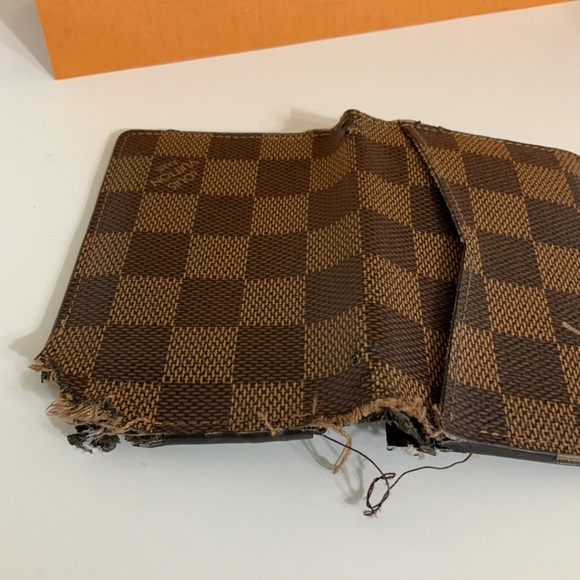 LV Pocket Organizer Perfect For DIY Project - Picture 7 of 8